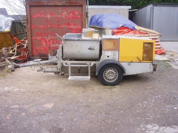 Concrete pump for cast in situ Concrete pump for cast in situ